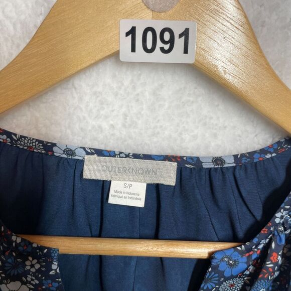 Outerknown Arlyn Top S Floral Sleeveless Blouse Dark Navy Blue Boho Summer - Picture 3 of 7